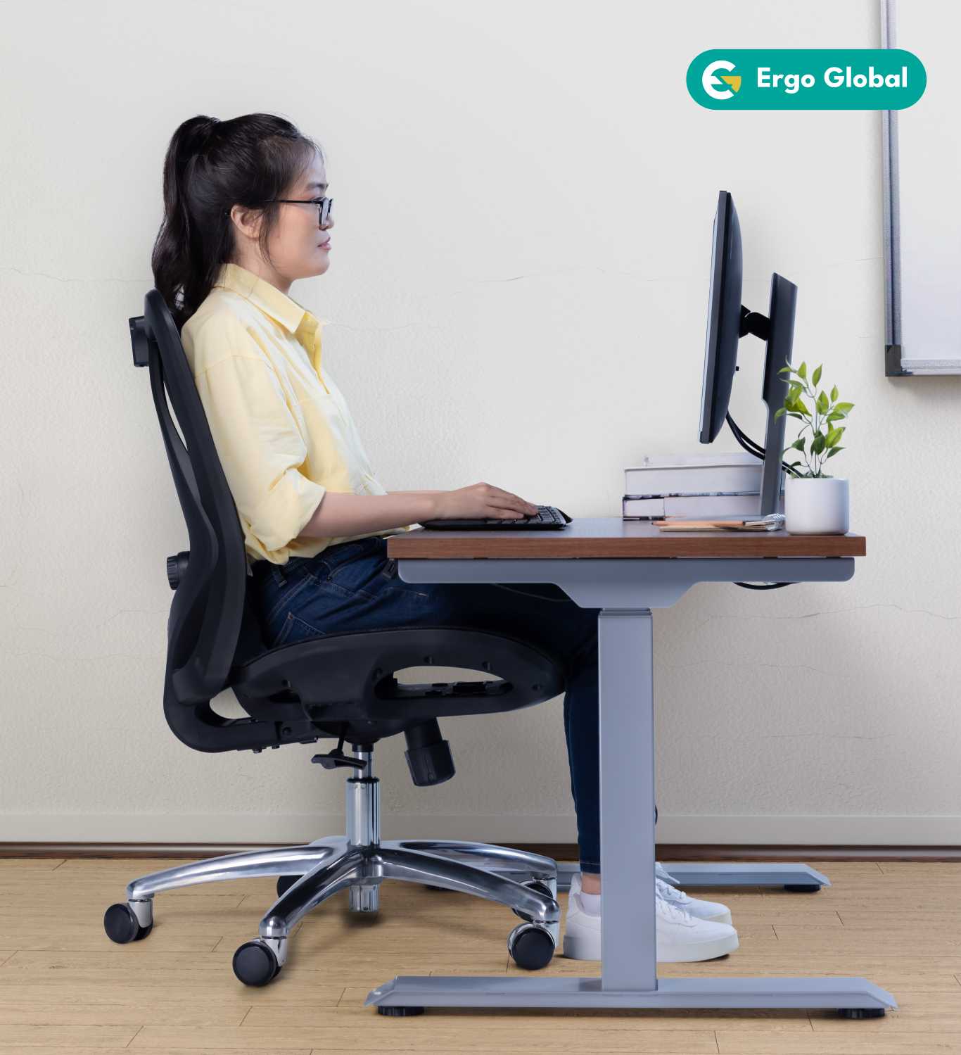 Ideal posture for sitting at work desk