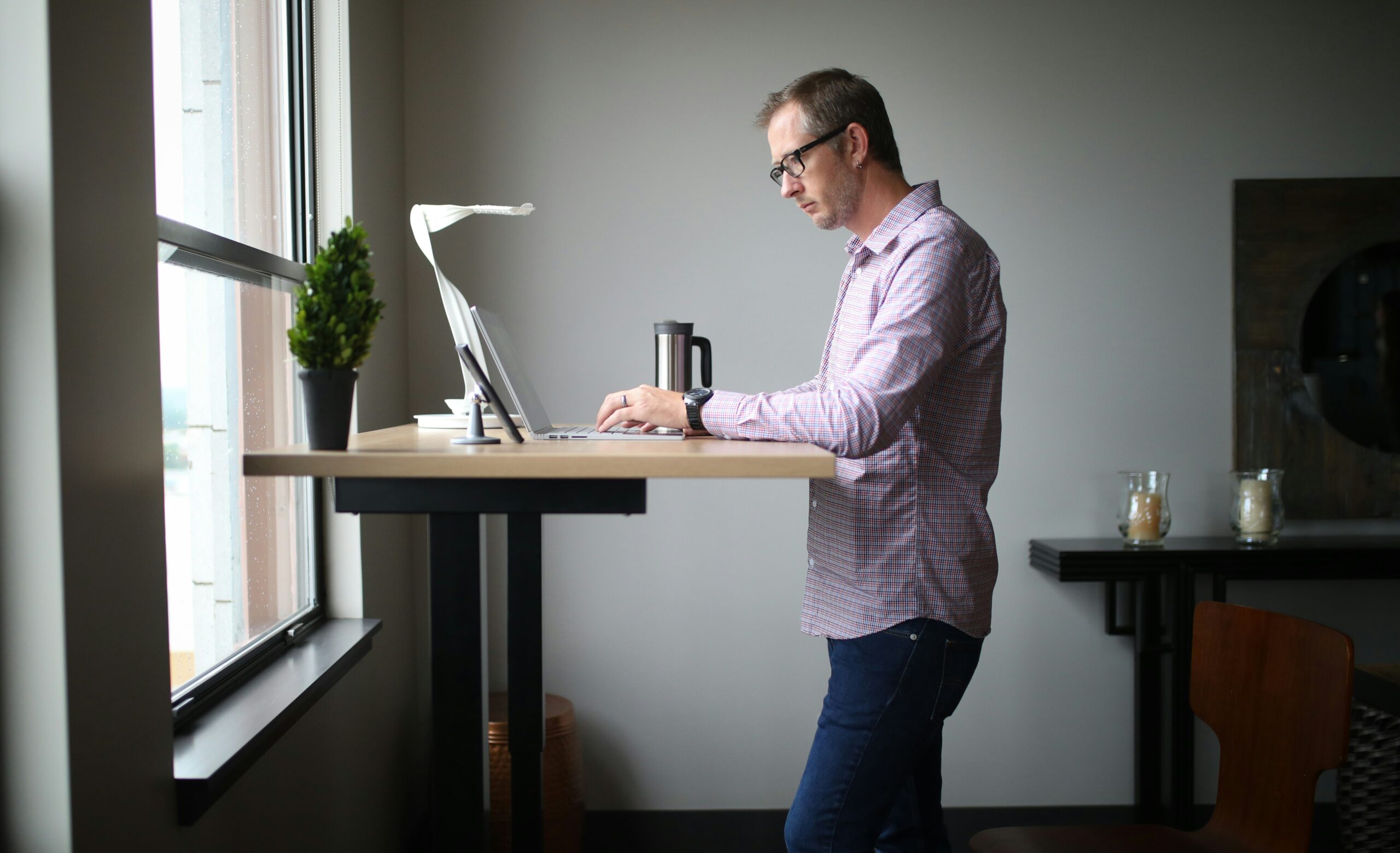 What does ergonomic sit-stand desks do? This.