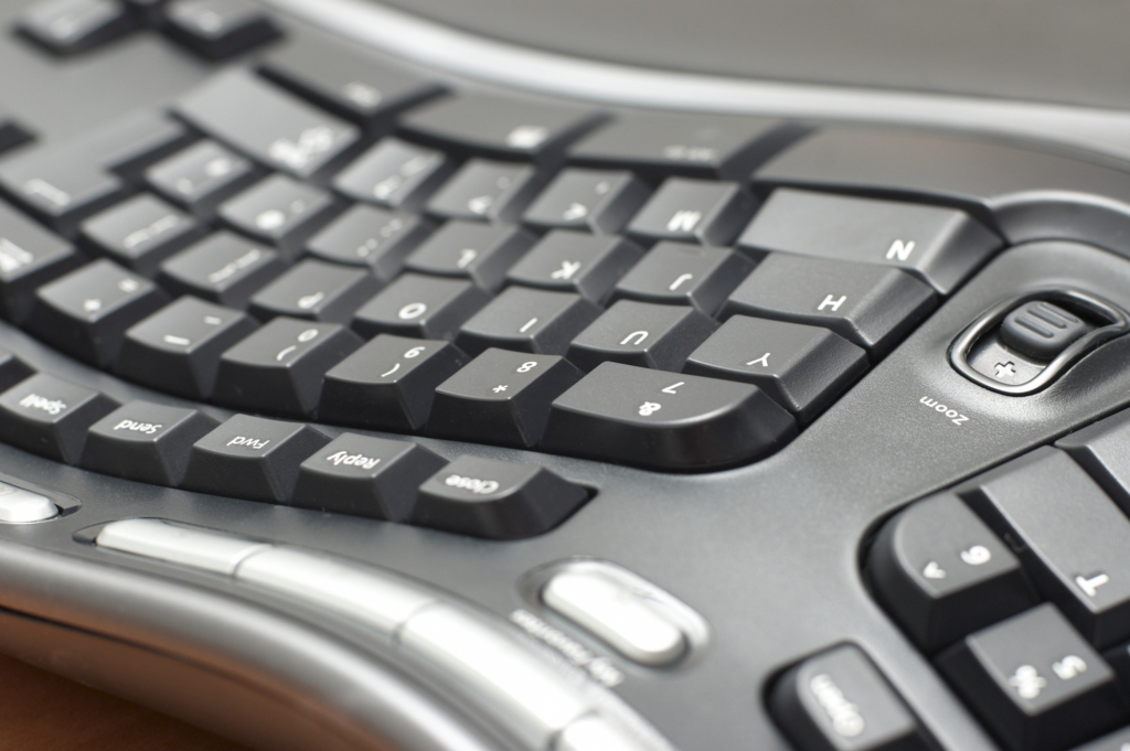15 Best Ergonomic Keyboards for Carpal Tunnel 2026